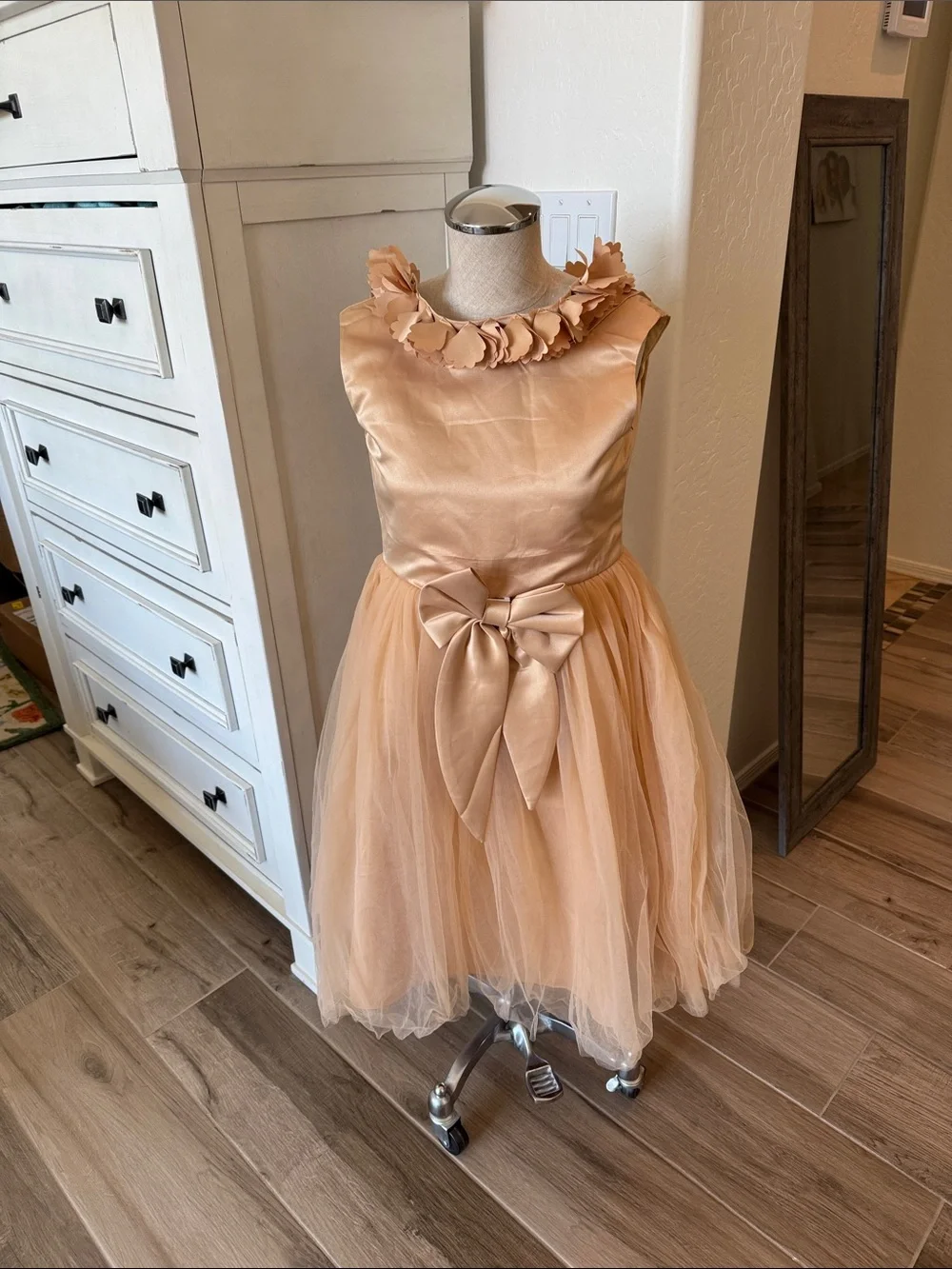 NWT Trish Scully 14 Aeralina peach champagne dress